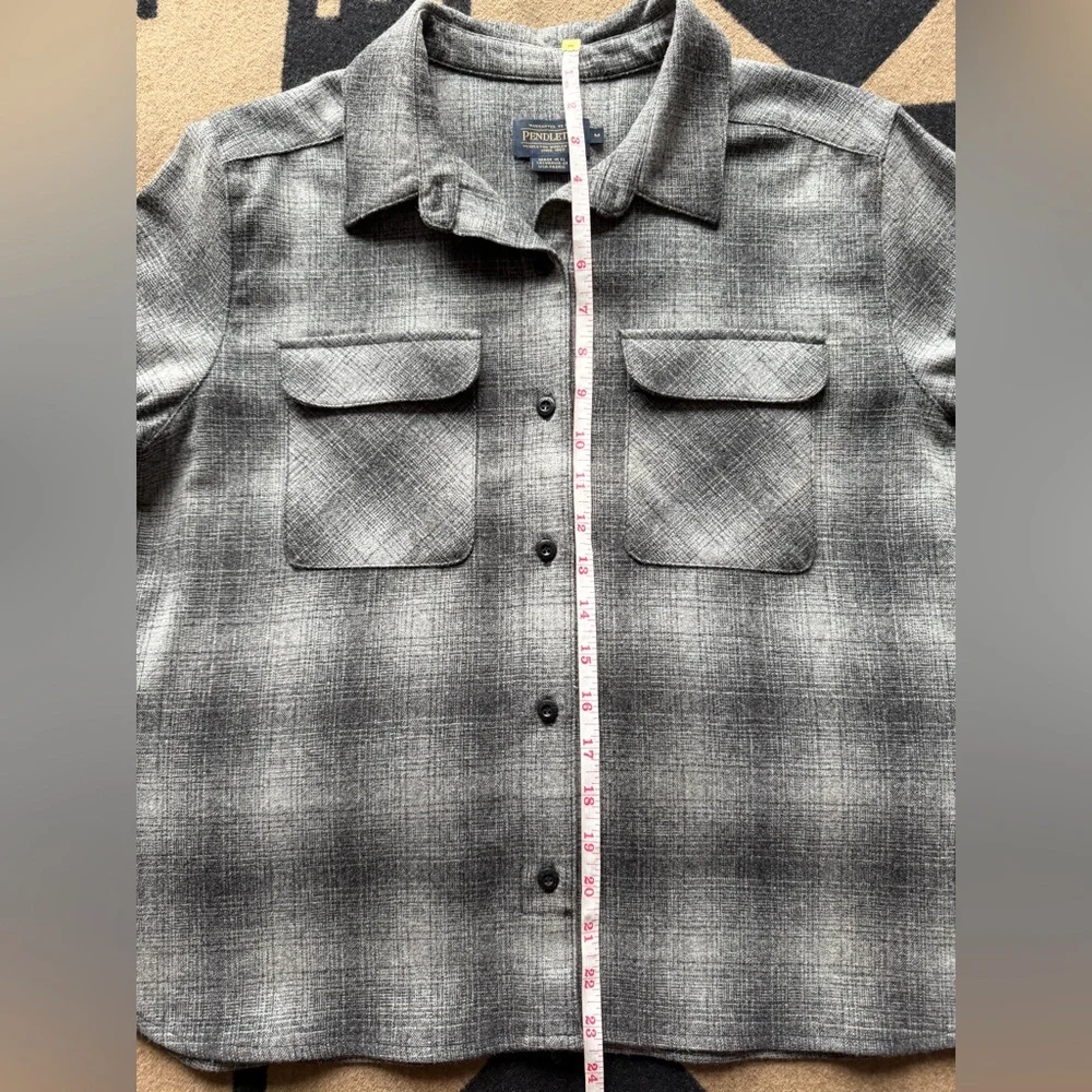Pendleton Cropped Lodge Wool Shirt Women’s Medium - Picture 7 of 9